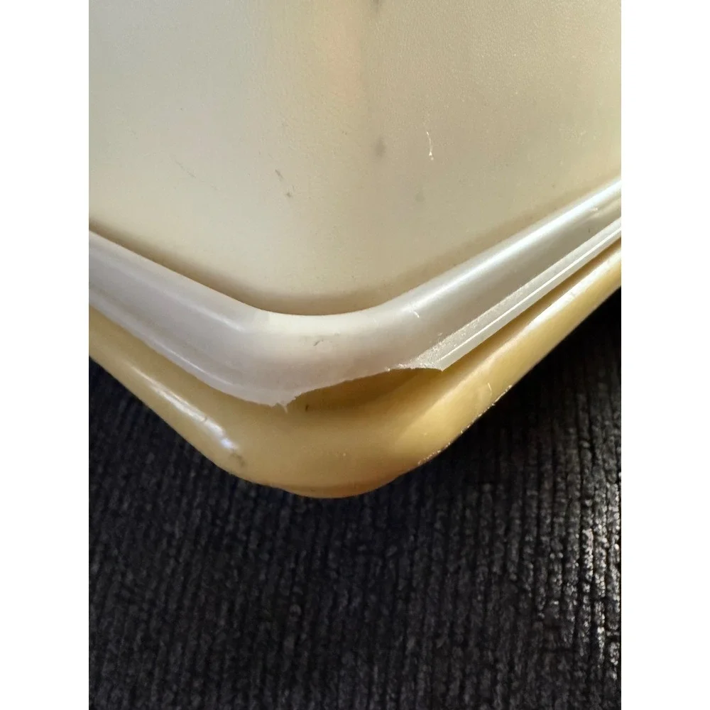 Vintage Tupperware Square Cake Taker Carrier Container Beige Lid &‎ Base